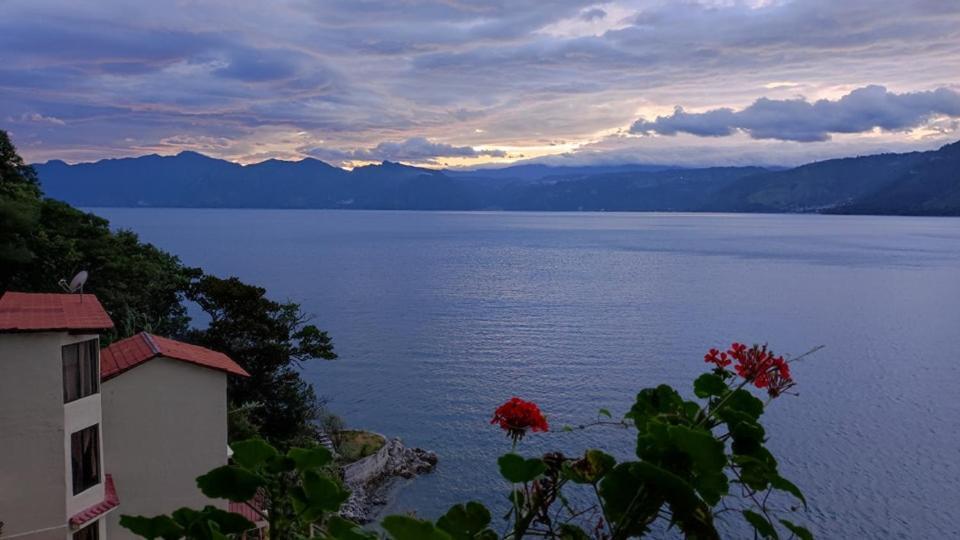 Hotel Restaurante La Villa De Los Dioses San Antonio Palopó エクステリア 写真