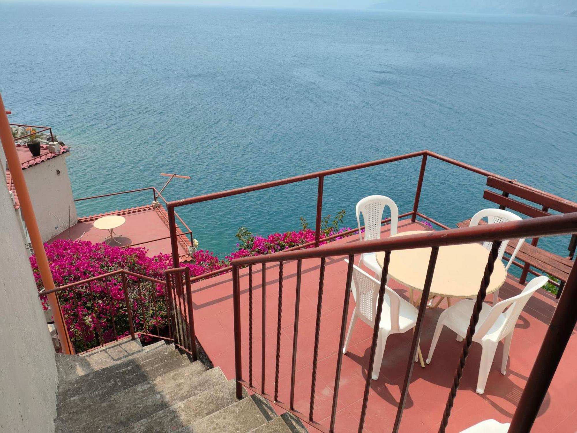 Hotel Restaurante La Villa De Los Dioses San Antonio Palopó エクステリア 写真