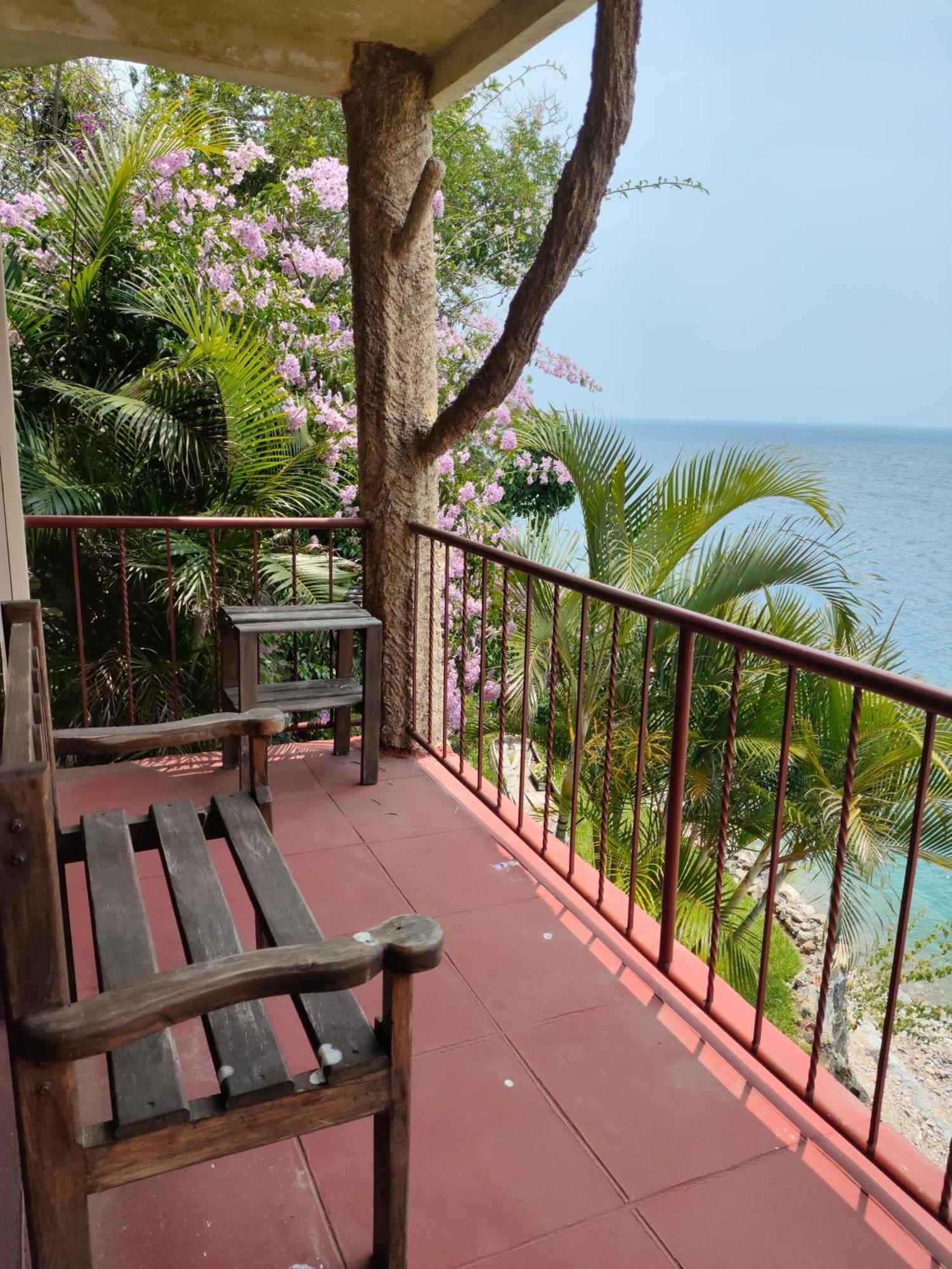 Hotel Restaurante La Villa De Los Dioses San Antonio Palopó エクステリア 写真